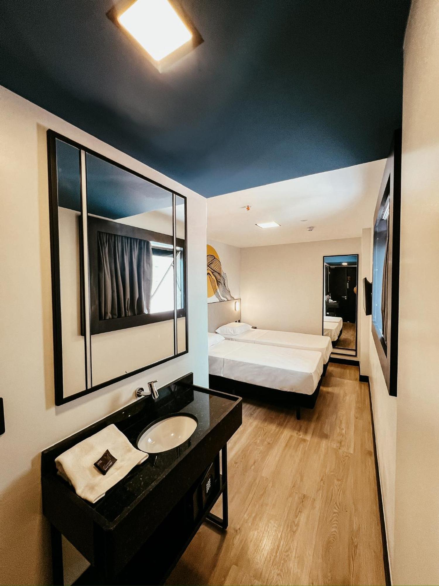 Wa Hotel 3*